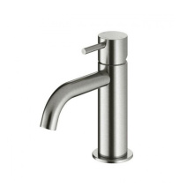 Bathroom simple single handle wash basin standing water tap faucet